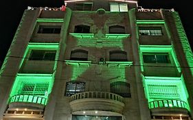 Yaso Roof & Apartments